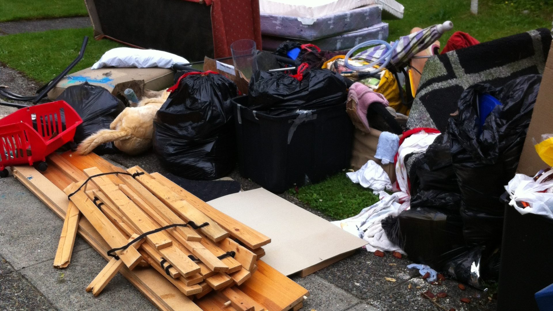 Single Item Removal Disposal & Recycling Services Man & Van Hire in