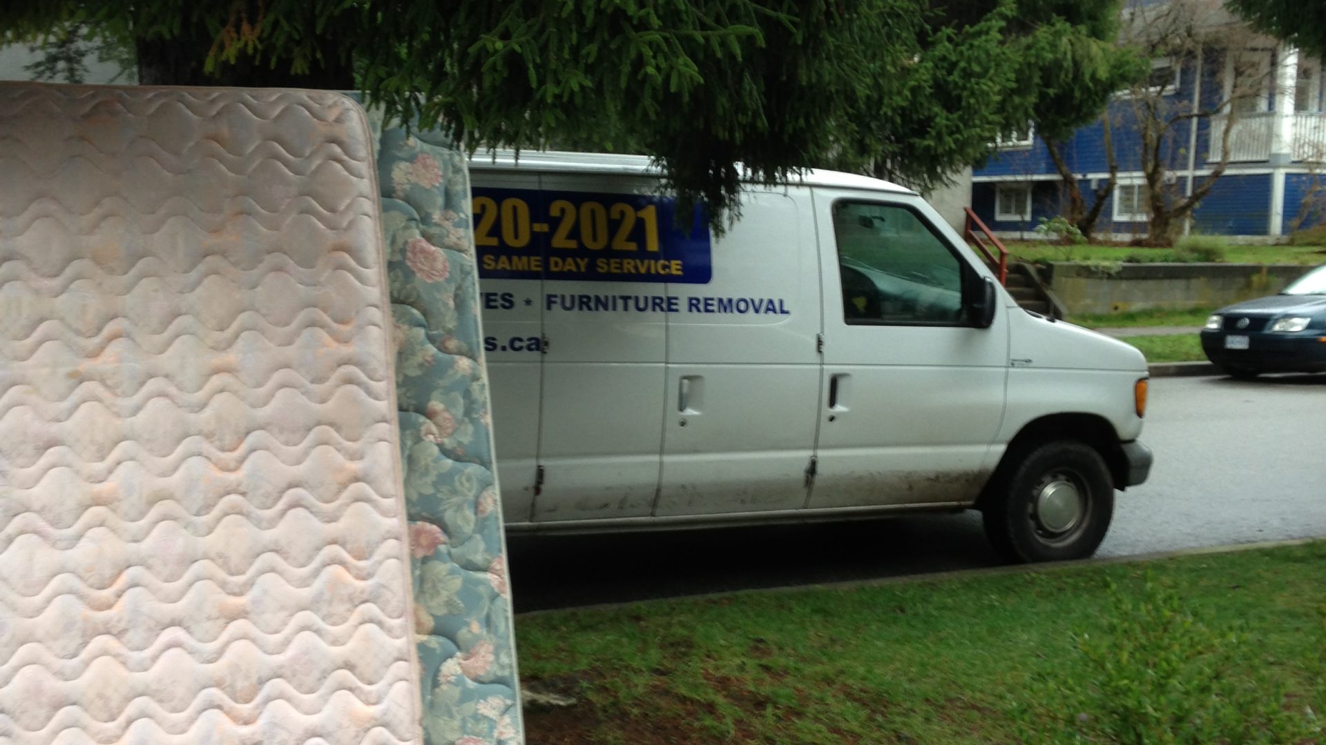 Cheap Mattress Removal & Disposal Service in East Vancouver